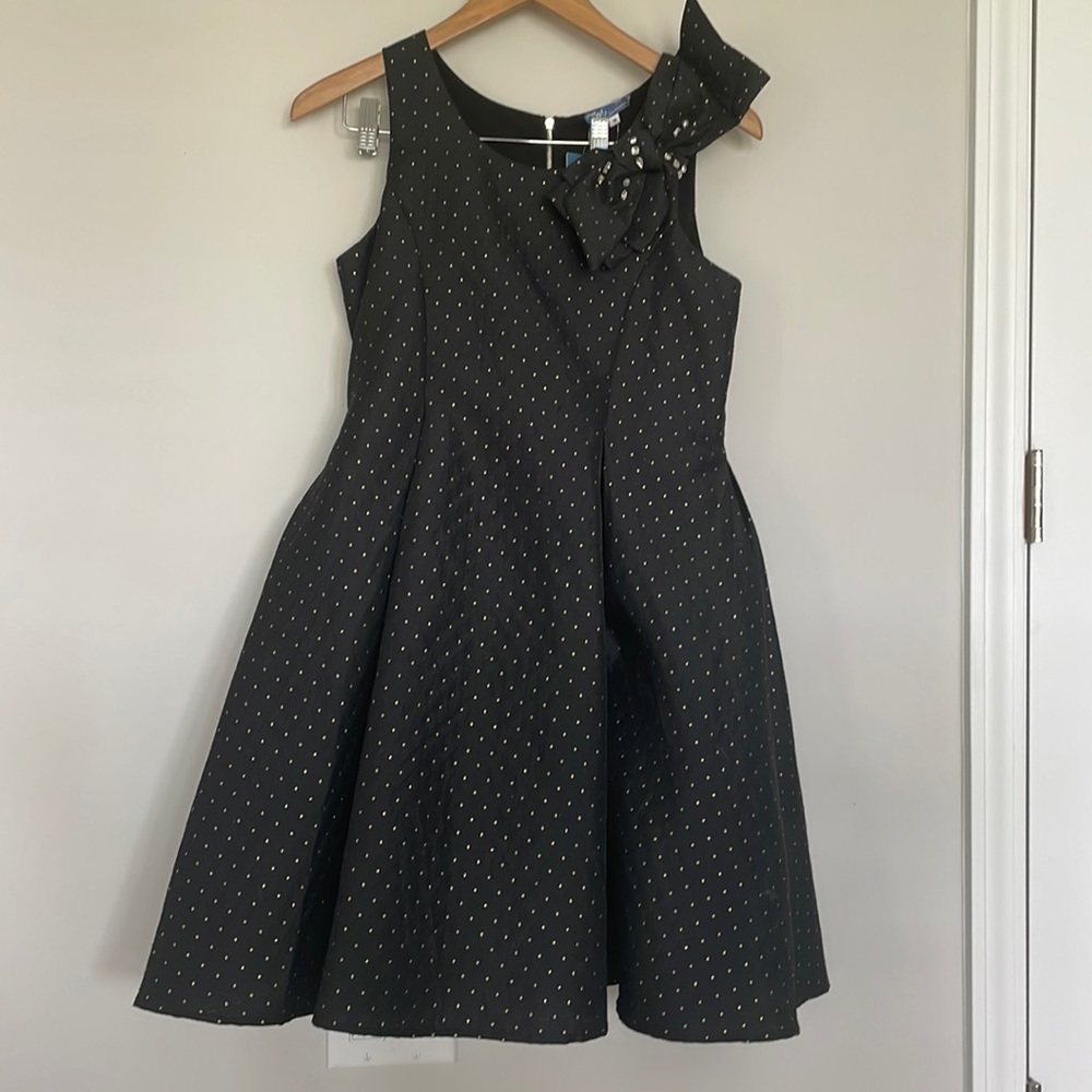 Truly Me Black and Gold Dress with Underskirts Sz 16 NWT